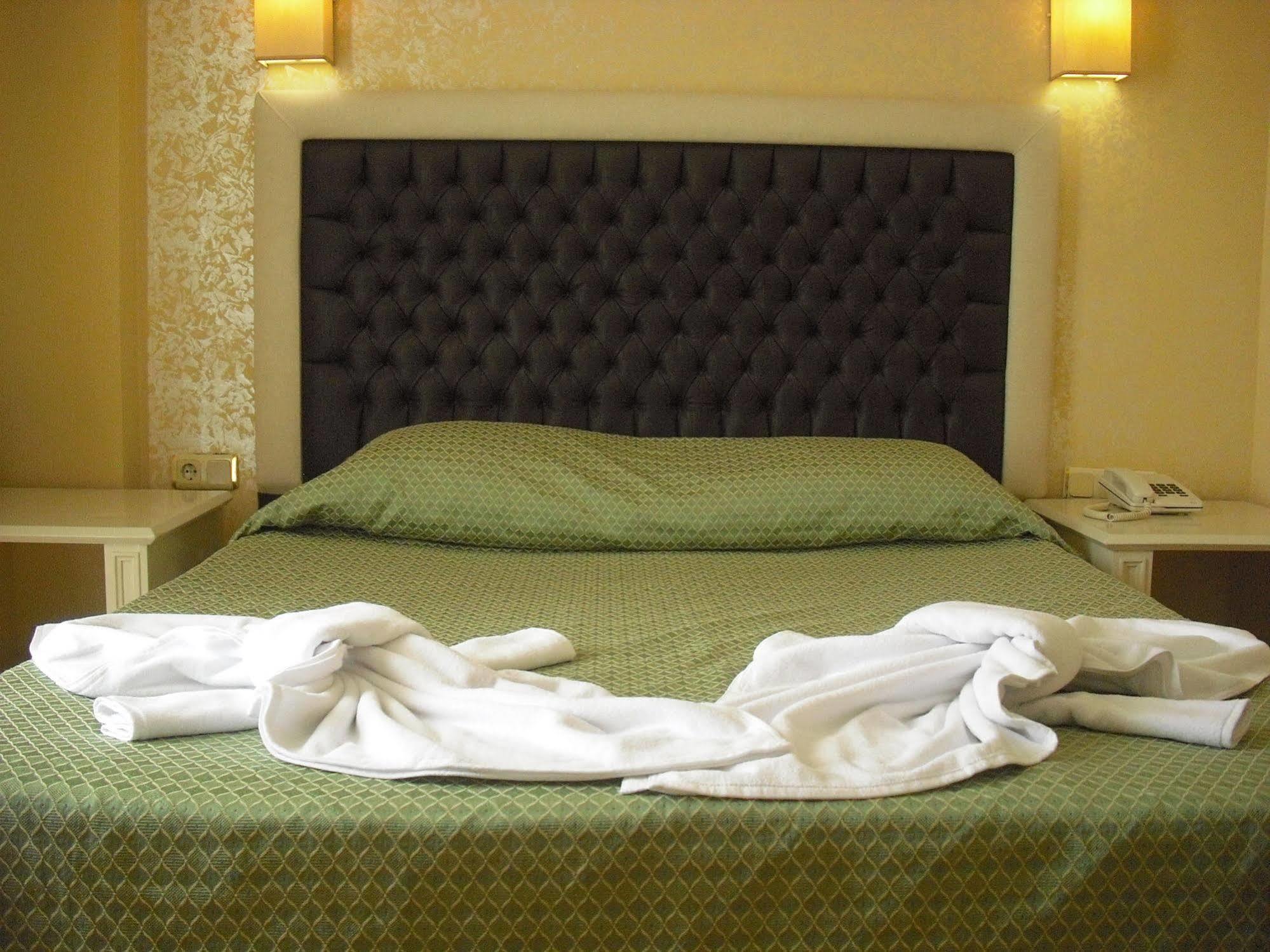 Arinna Park Hotel Анталия Екстериор снимка